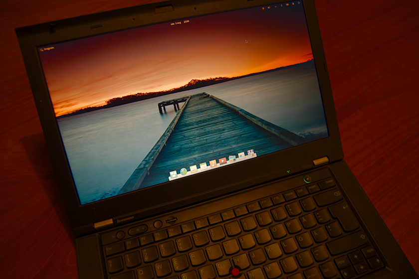 ThinkPad T430s with elementary OS 5.1.4 Hera [photo: Henrik Hemrin]