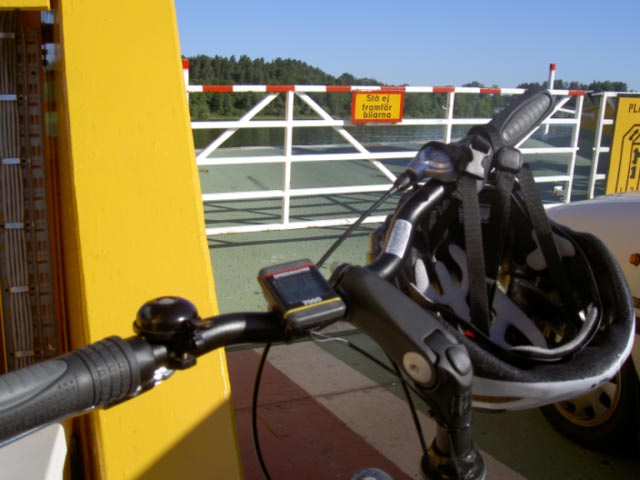 Biking [Photo Henrik Hemrin]